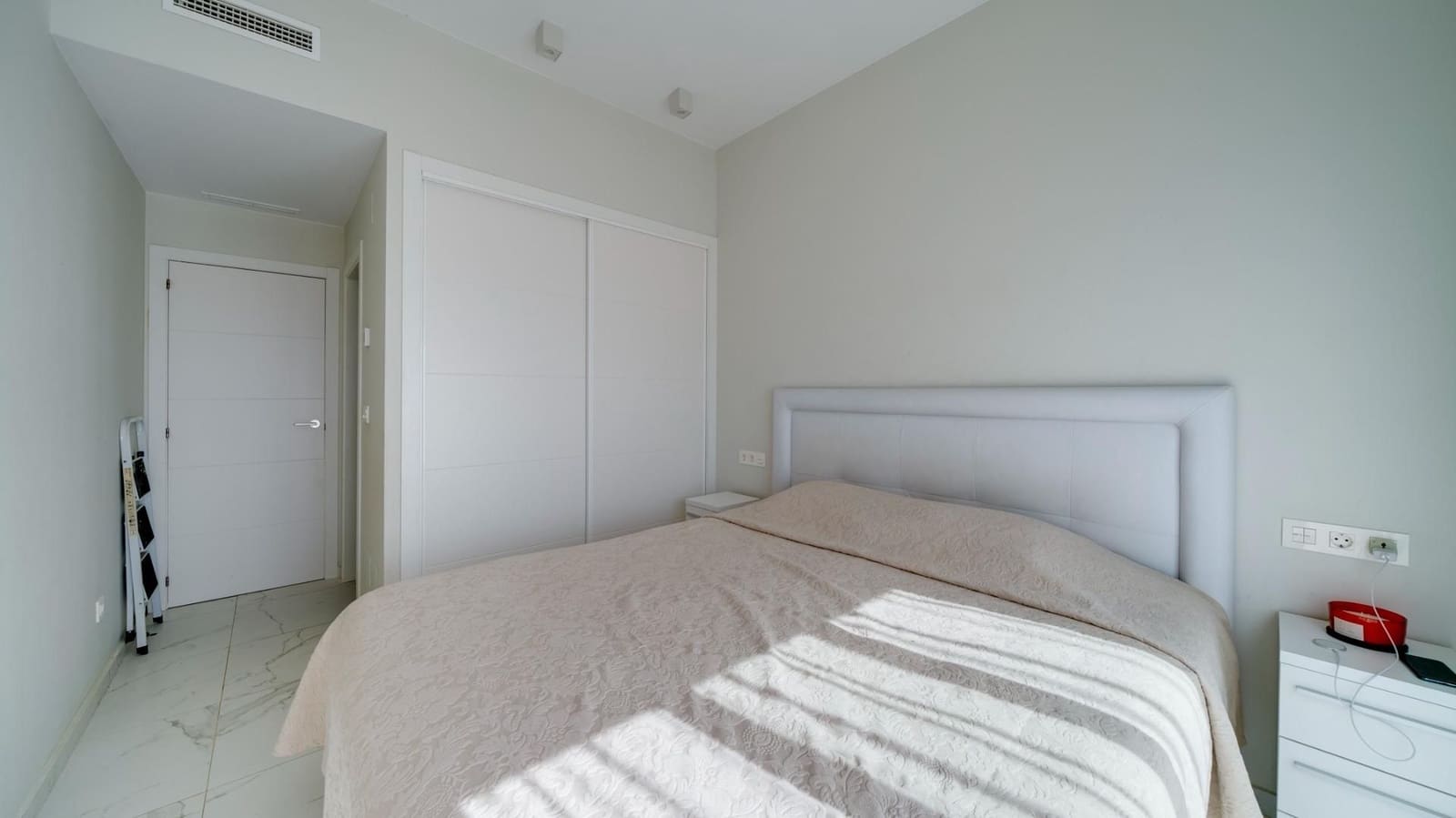 Chalet de 3 habitaciones en Finestrat en venta con garaje - 489.000 € (Ref: 8245129)