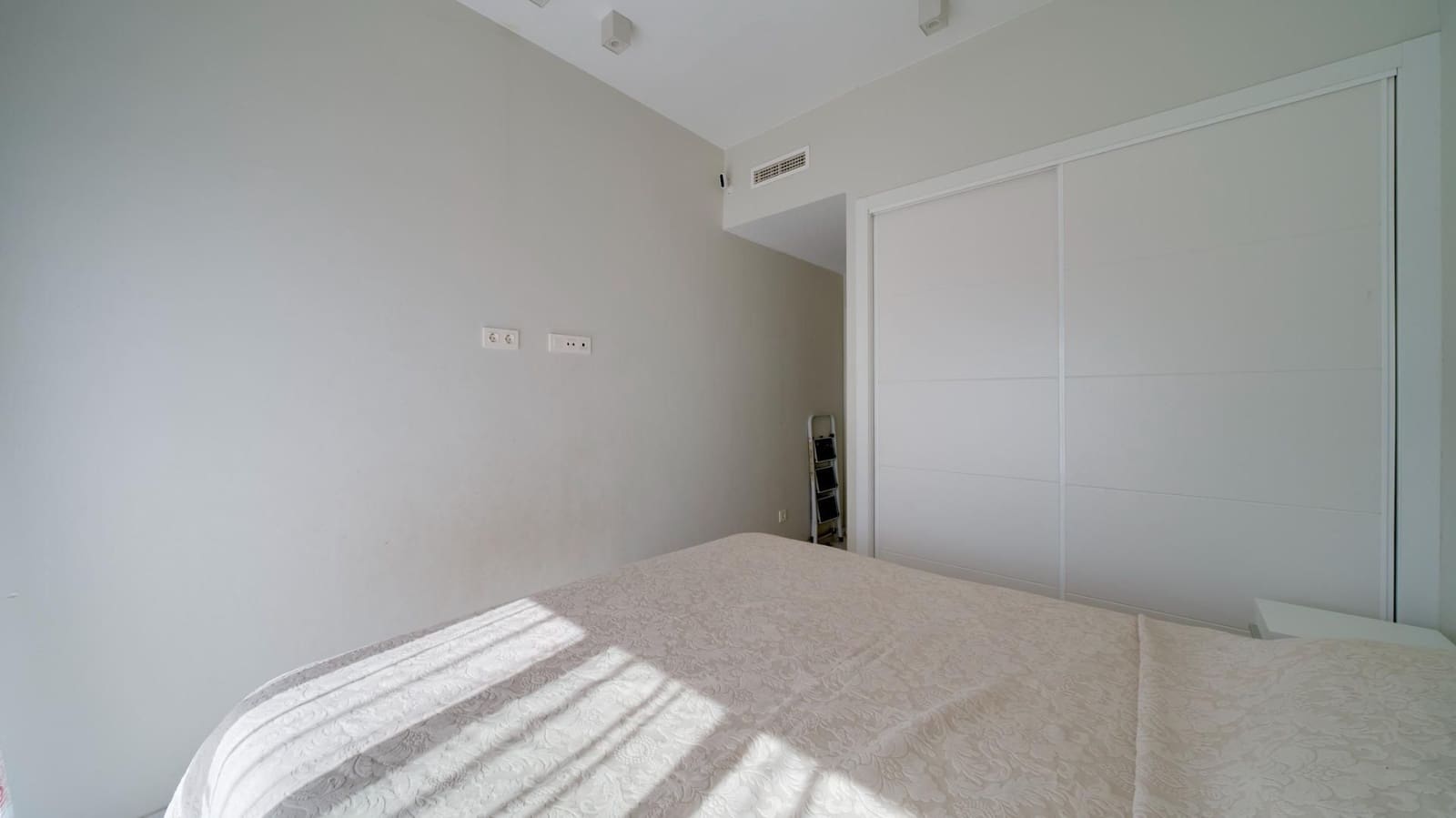 Chalet de 3 habitaciones en Finestrat en venta con garaje - 489.000 € (Ref: 8245129)