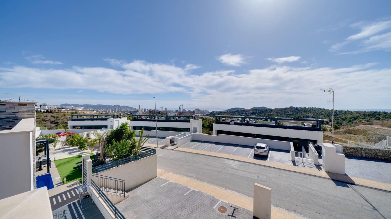 Chalet de 3 habitaciones en Finestrat en venta con garaje - 489.000 € (Ref: 8245129)