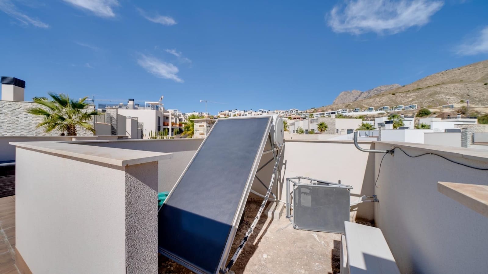 Chalet de 3 habitaciones en Finestrat en venta con garaje - 489.000 € (Ref: 8245129)