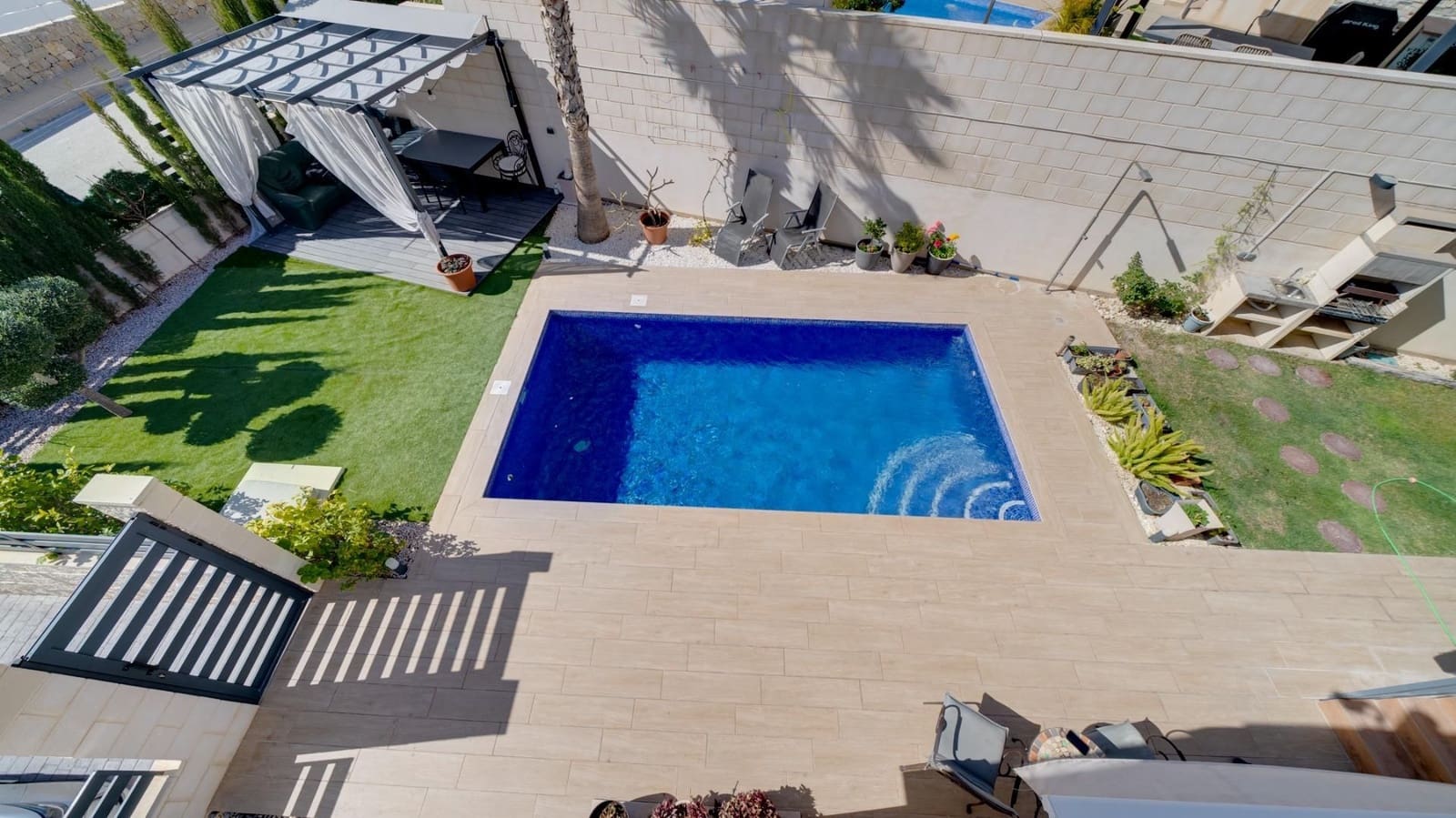 Chalet de 3 habitaciones en Finestrat en venta con garaje - 489.000 € (Ref: 8245129)