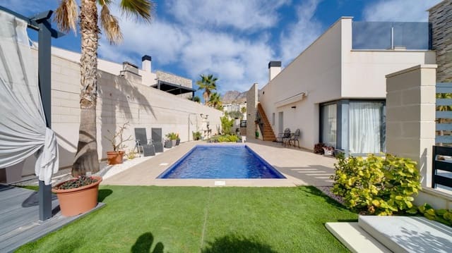 Chalet de 3 habitaciones en Finestrat en venta con garaje - 489.000 € (Ref: 8245129)