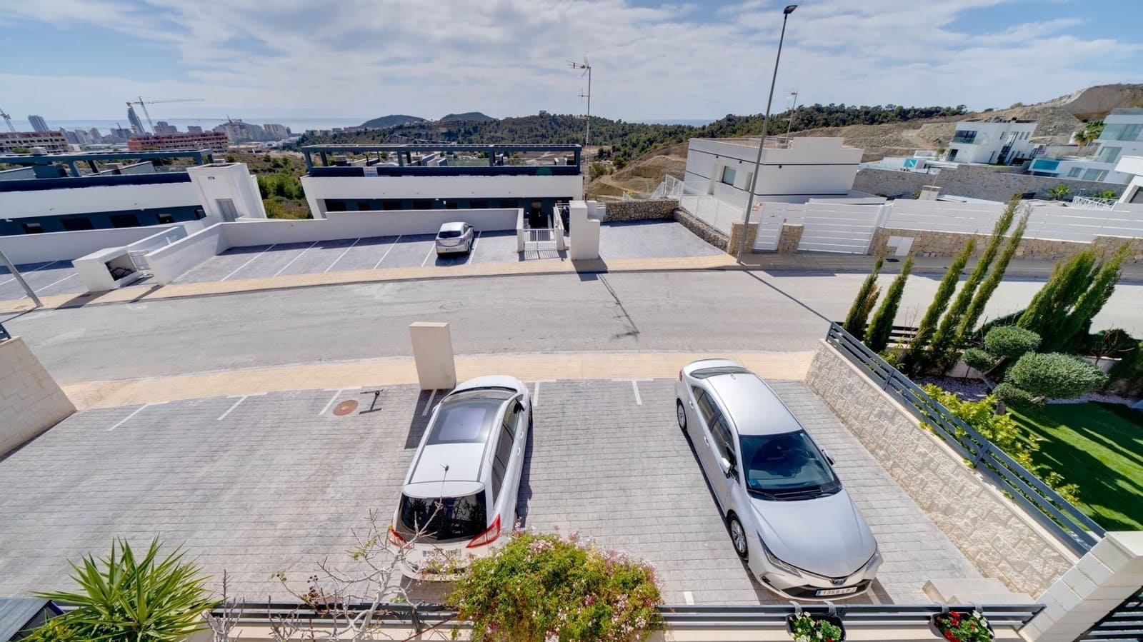 Chalet de 3 habitaciones en Finestrat en venta con garaje - 489.000 € (Ref: 8245129)