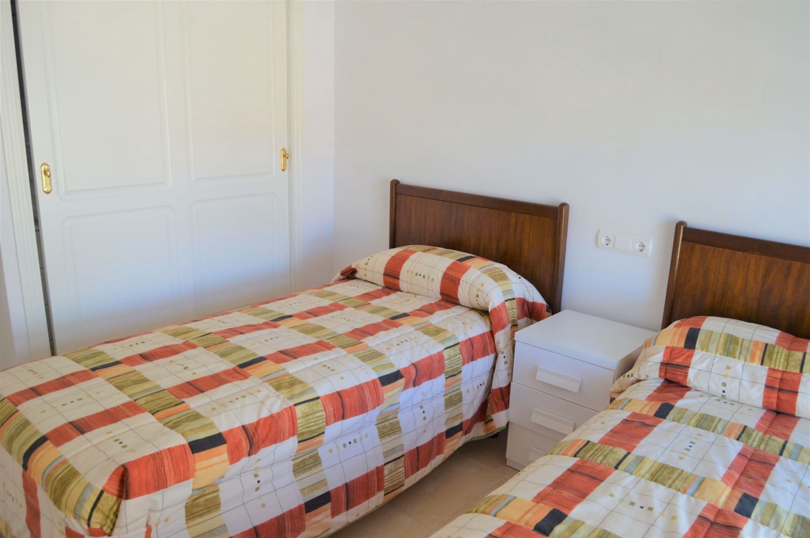 2 soveværelse Lejlighed til leje i Calpe / Calp med swimmingpool garage - € 1.500 (Ref: 8315770)