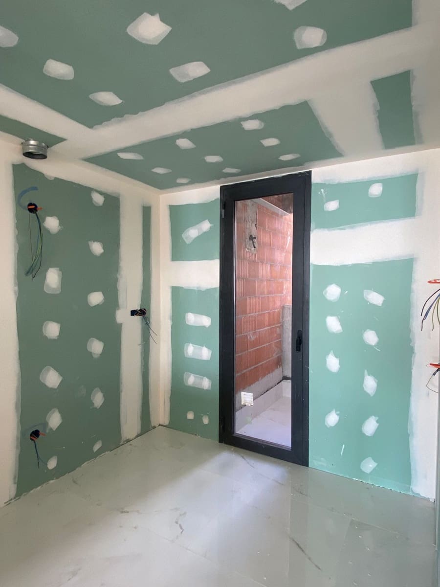 2 bedroom Apartment for sale in Benidorm - € 690,000 (Ref: 8331320)