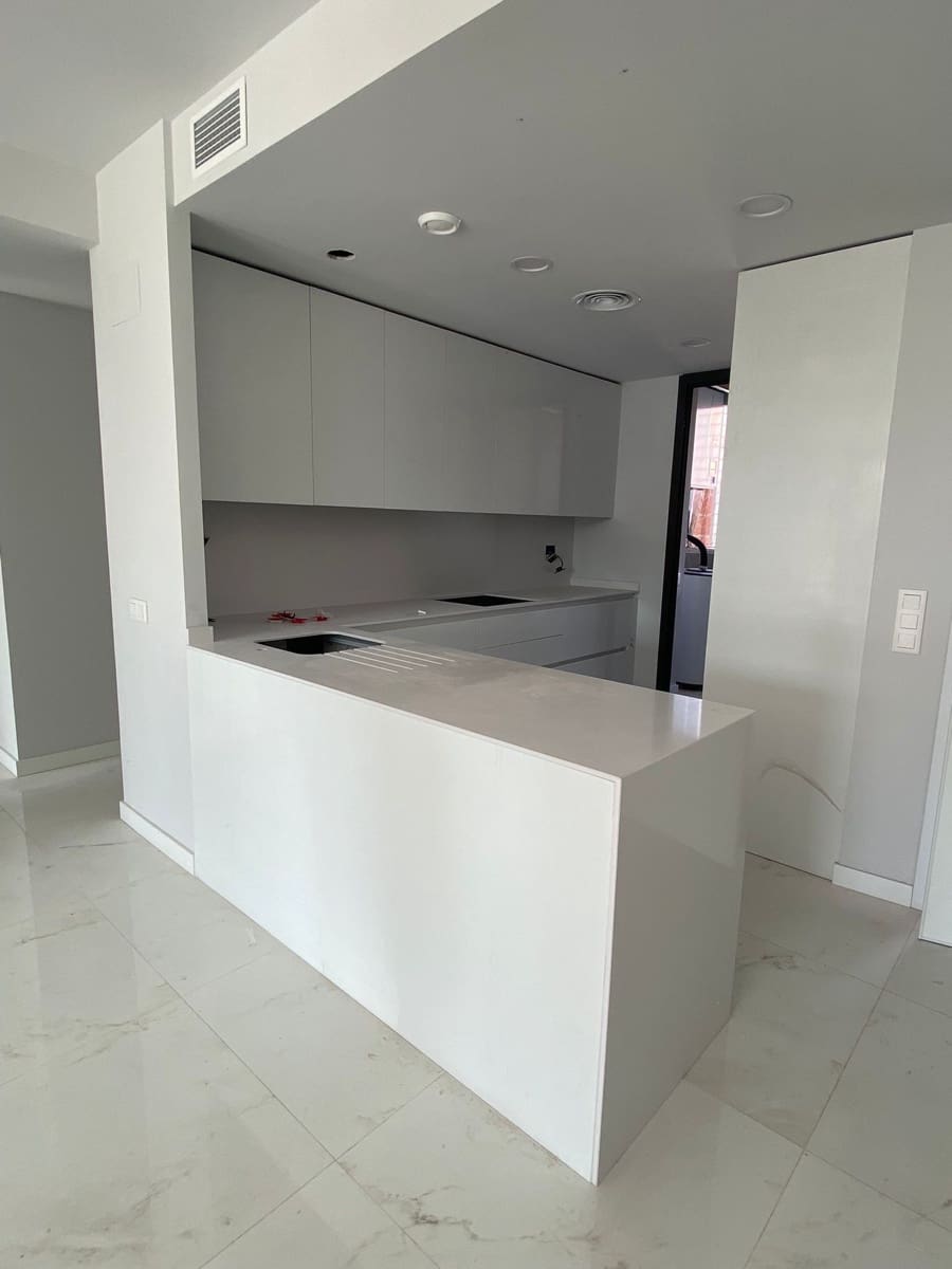 2 bedroom Apartment for sale in Benidorm - € 690,000 (Ref: 8331320)