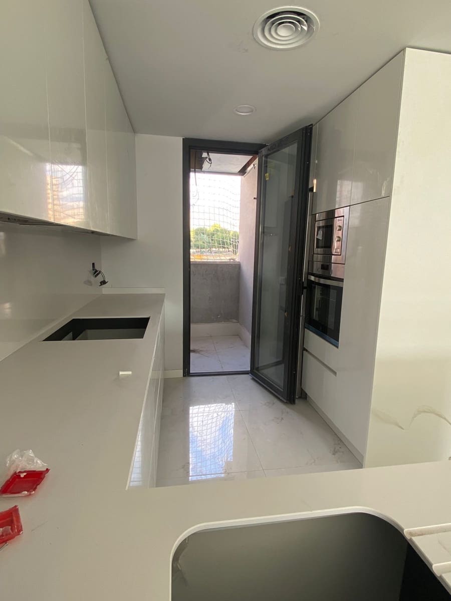 2 bedroom Apartment for sale in Benidorm - € 690,000 (Ref: 8331320)