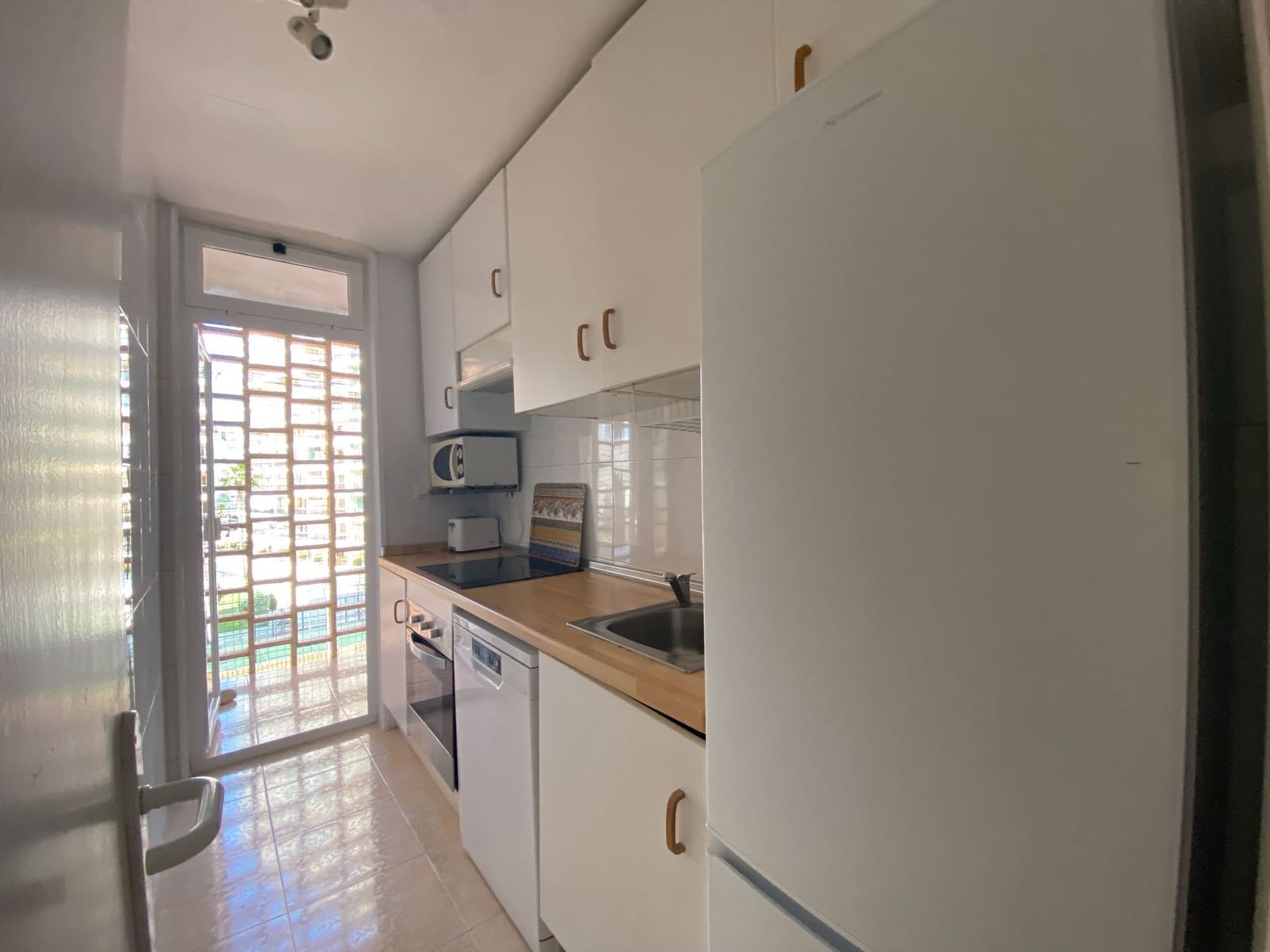 3 soveværelse Lejlighed til leje i Calpe / Calp - € 650 (Ref: 8358562)