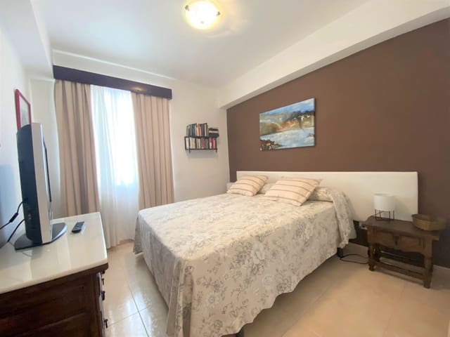 3 soveværelse Lejlighed til leje i Calpe / Calp - € 650 (Ref: 8358562)