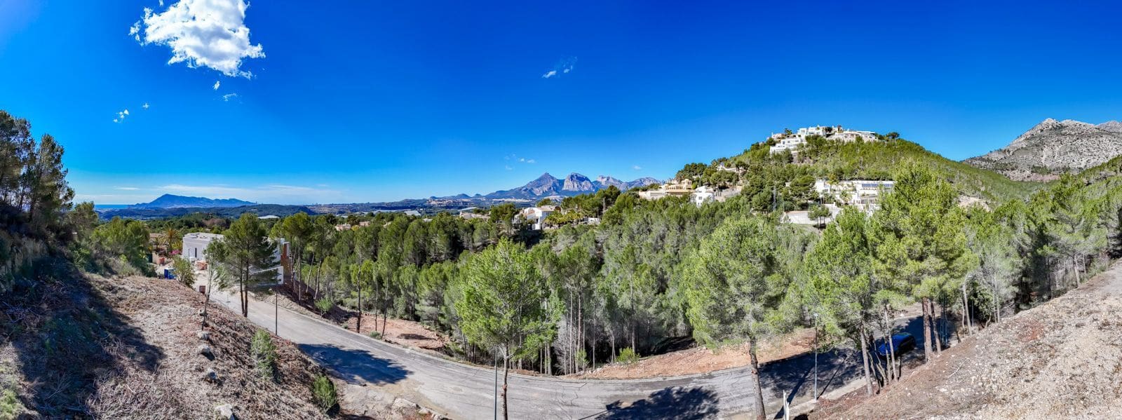 Grunde uden byggetilladelser til salg i Callosa d'En Sarria - € 985.000 (Ref: 8419239)