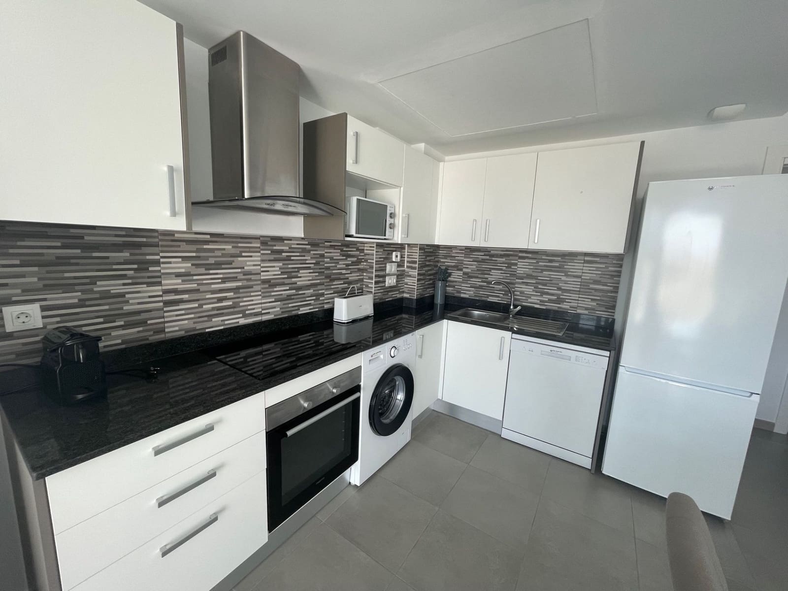 2 bedroom Apartment for rent in Calpe / Calp with pool garage - € 1,500 (Ref: 8445292)