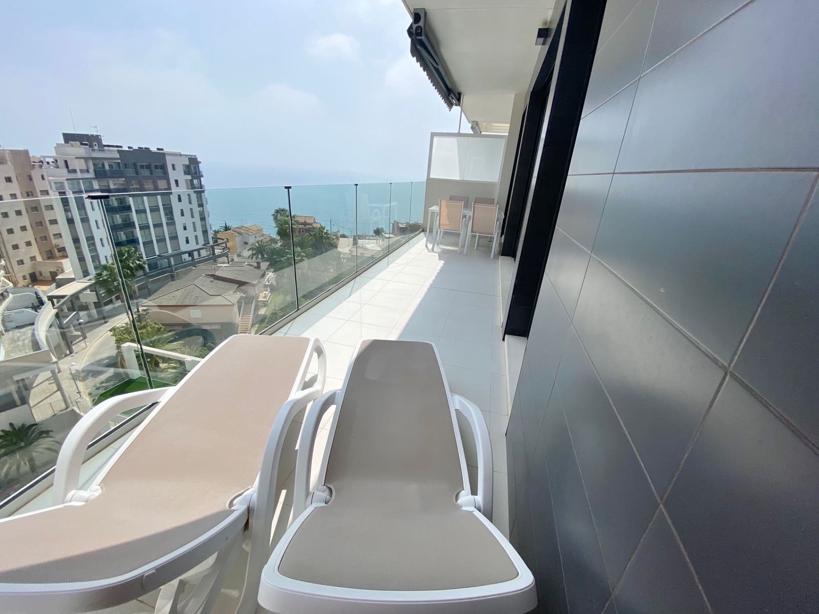 Appartement de 2 chambres à louer à Calpe / Calp avec piscine garage - 1 500 € (Ref: 8445292)