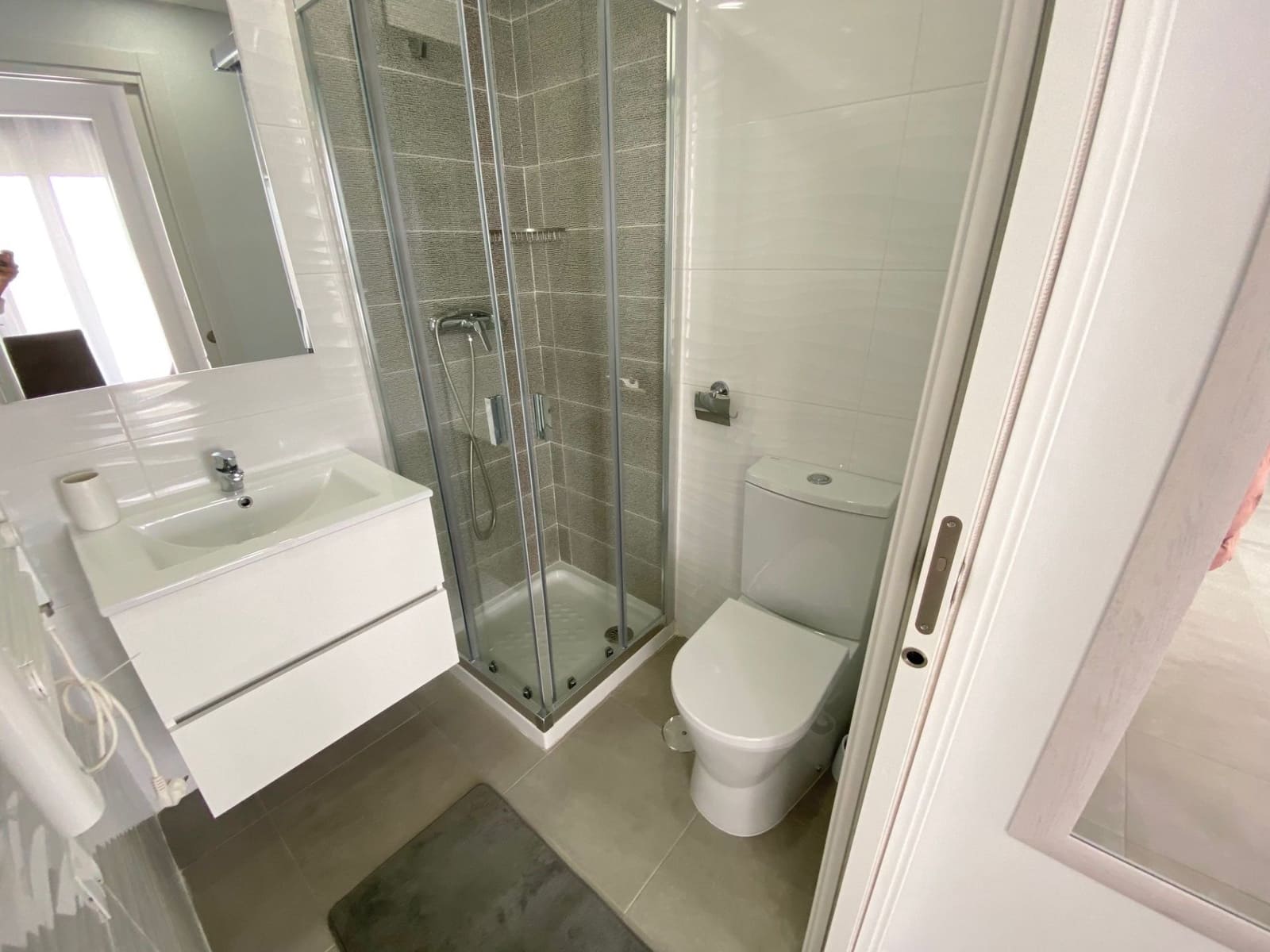Appartement de 2 chambres à louer à Calpe / Calp avec piscine garage - 1 500 € (Ref: 8445292)