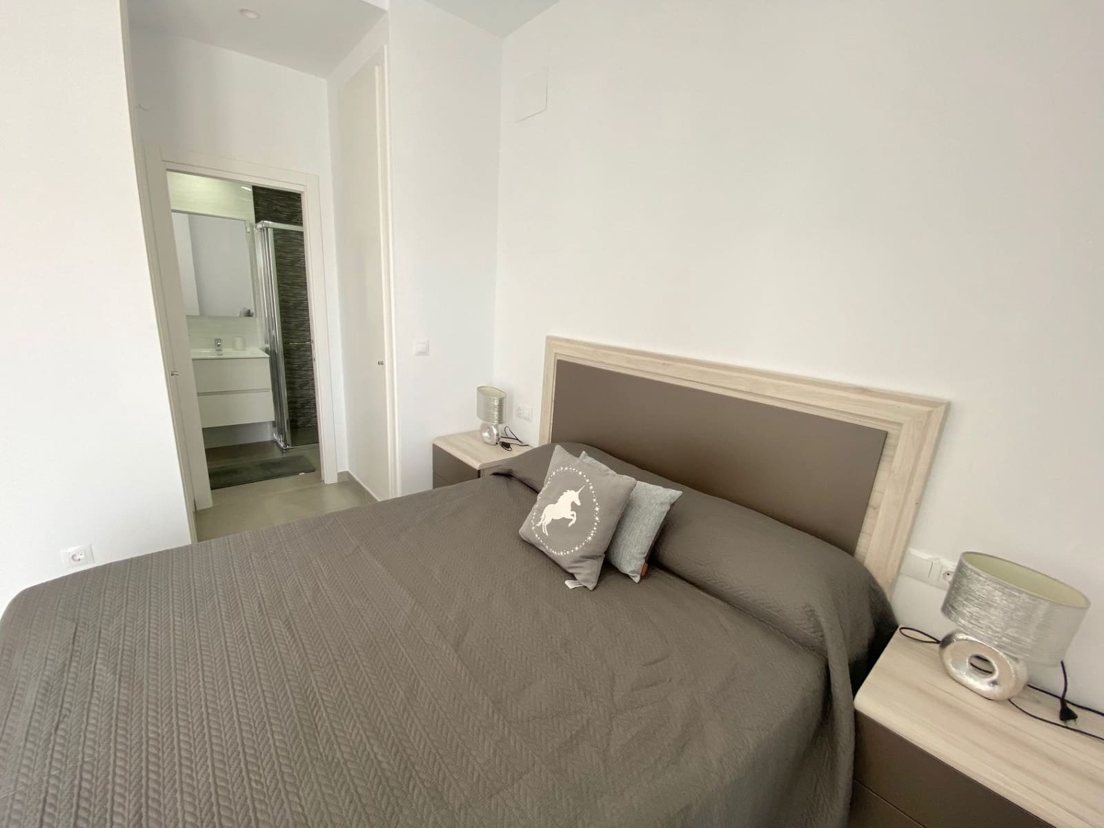 Appartement de 2 chambres à louer à Calpe / Calp avec piscine garage - 1 500 € (Ref: 8445292)