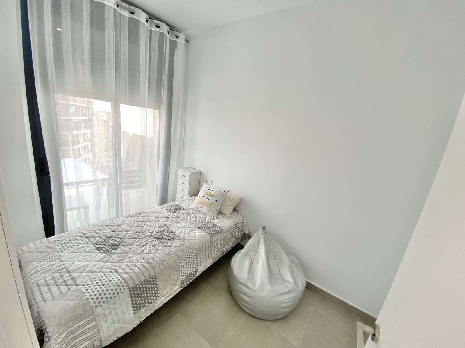 Appartement de 2 chambres à louer à Calpe / Calp avec piscine garage - 1 500 € (Ref: 8445292)