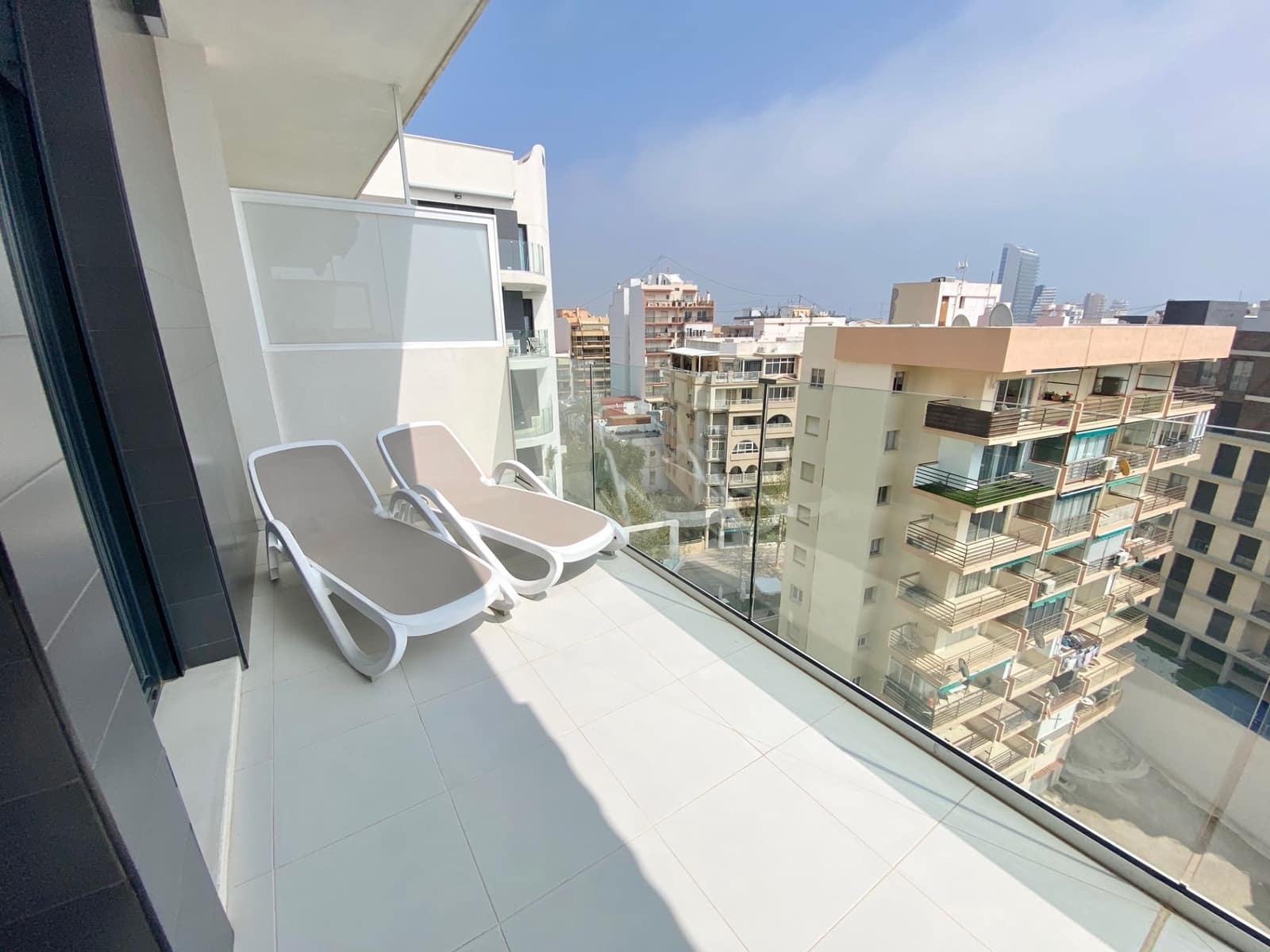 Appartement de 2 chambres à louer à Calpe / Calp avec piscine garage - 1 500 € (Ref: 8445292)
