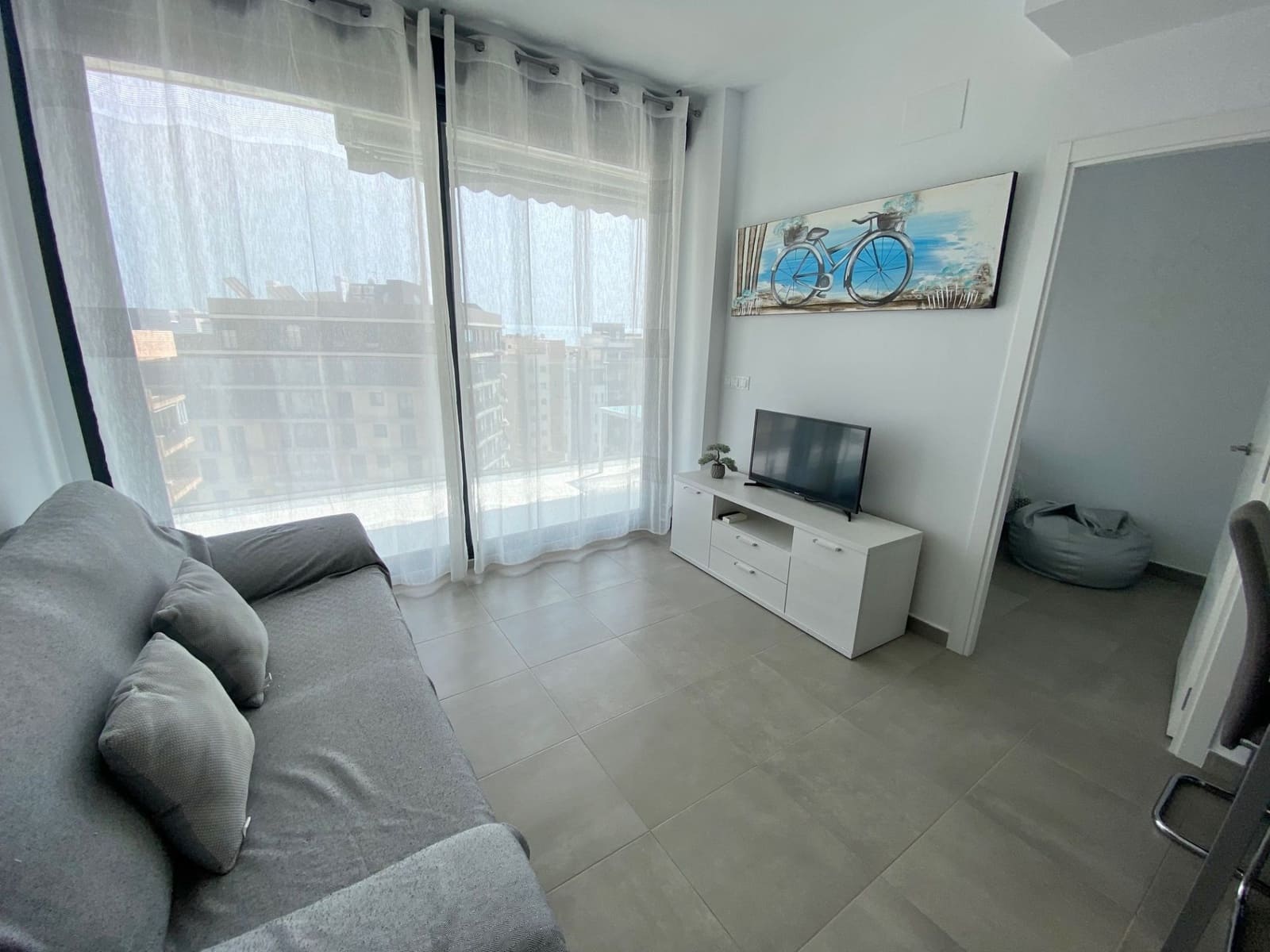 Appartement de 2 chambres à louer à Calpe / Calp avec piscine garage - 1 500 € (Ref: 8445292)