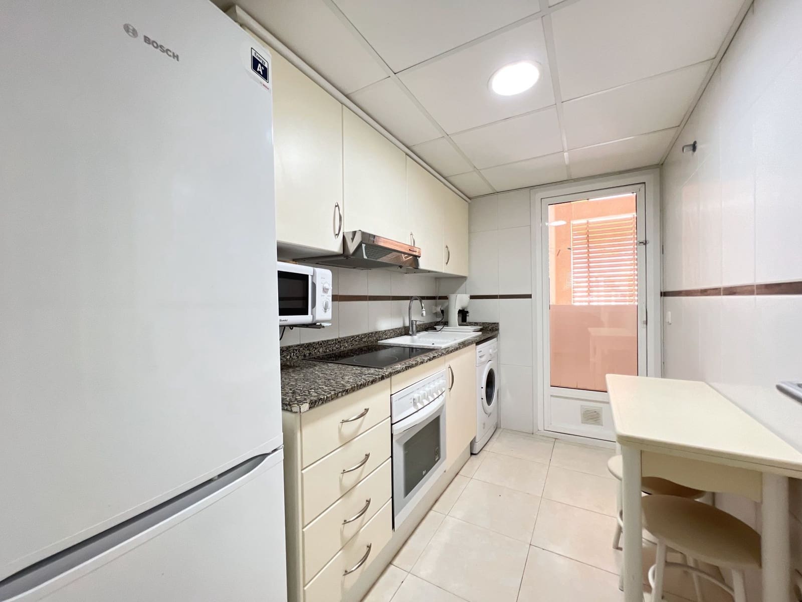 2 Zimmer Apartment zu vermieten in Calpe / Calp mit Pool Garage - 1.500 € (Ref: 8454352)