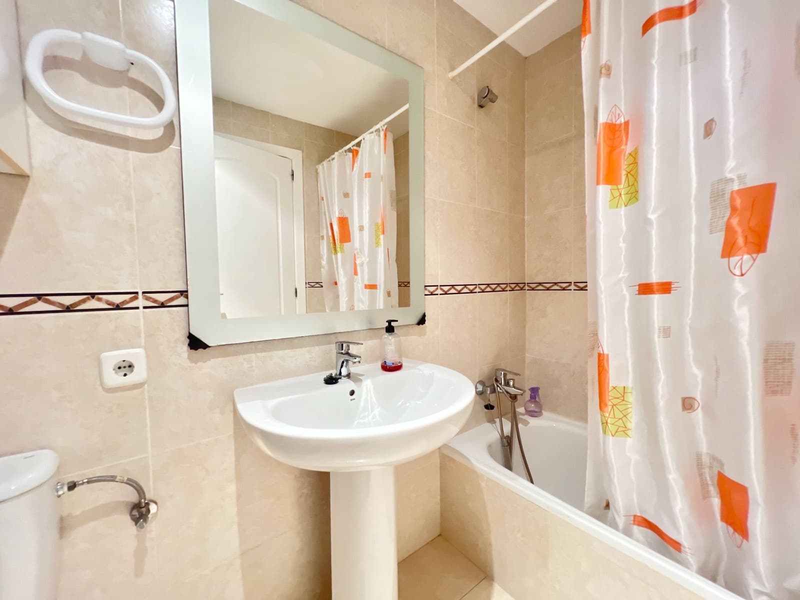 2 Zimmer Apartment zu vermieten in Calpe / Calp mit Pool Garage - 1.500 € (Ref: 8454352)