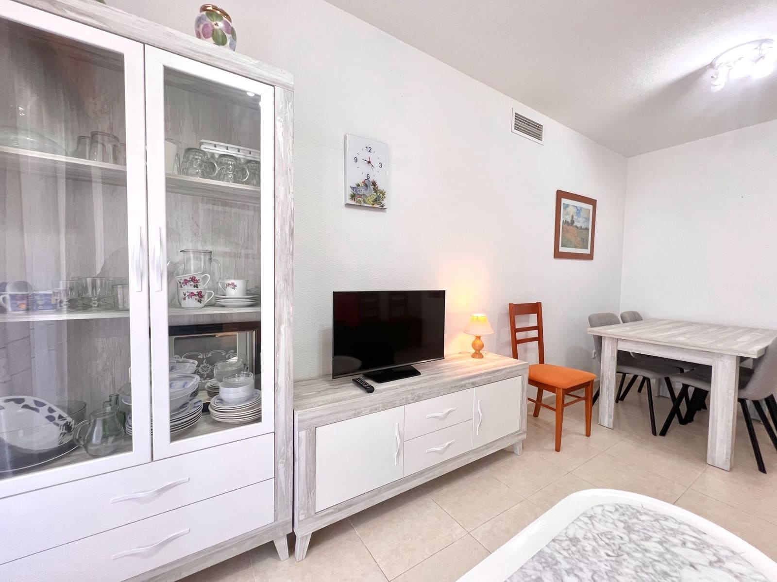 2 Zimmer Apartment zu vermieten in Calpe / Calp mit Pool Garage - 1.500 € (Ref: 8454352)