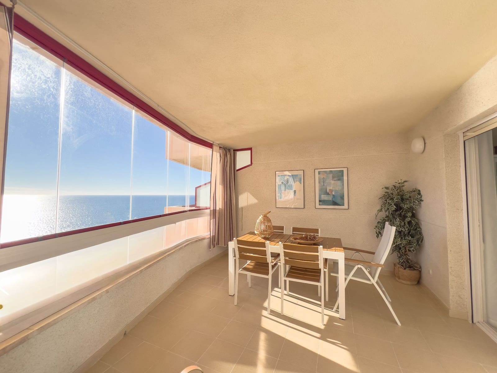 2 soverom Leilighet til leie i Calpe / Calp med svømmebasseng garasje - € 1 450 (Ref: 8467734)