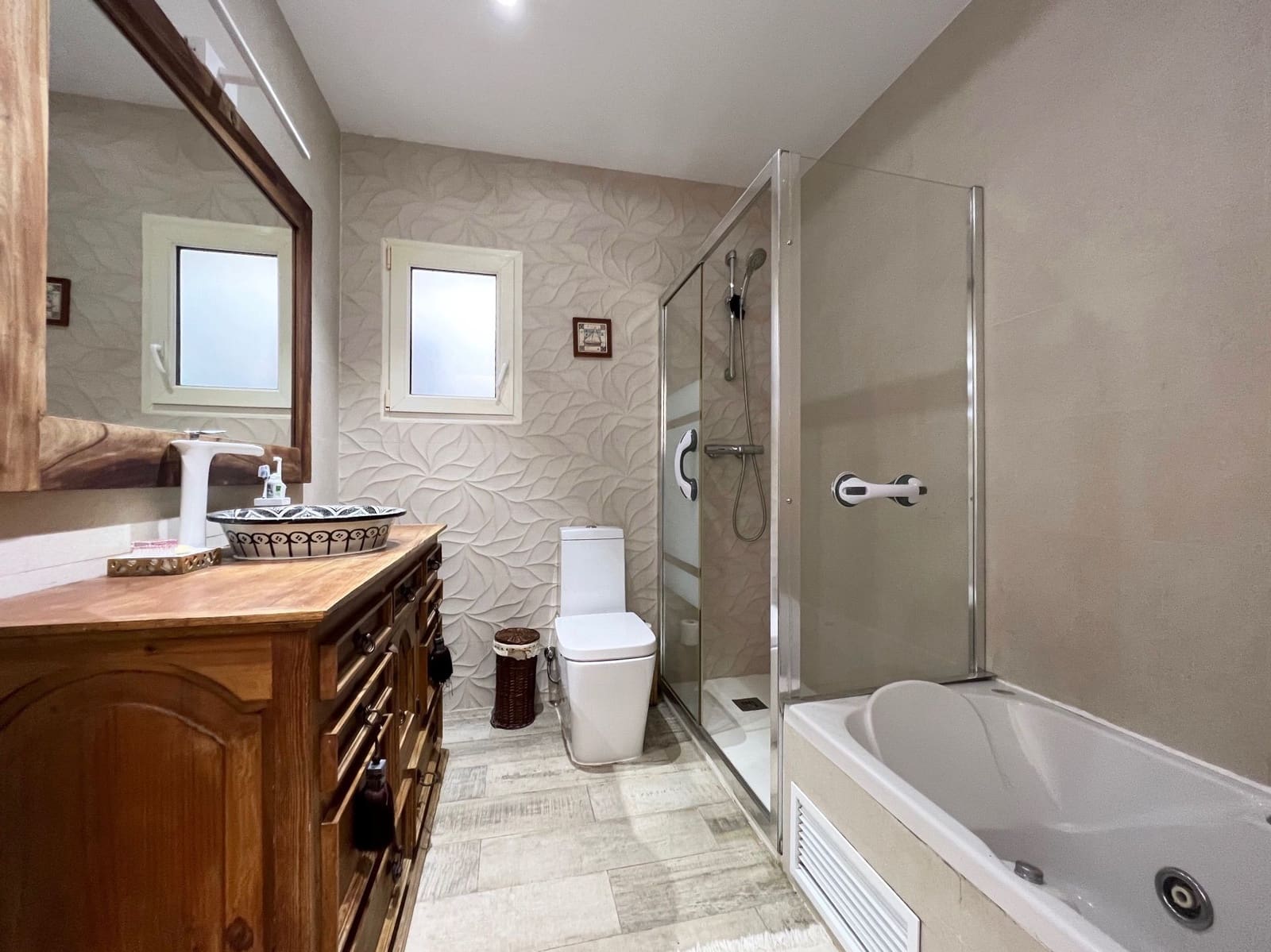 4 soveværelse Villa til leje i Calpe / Calp med swimmingpool garage - € 2.000 (Ref: 8472140)