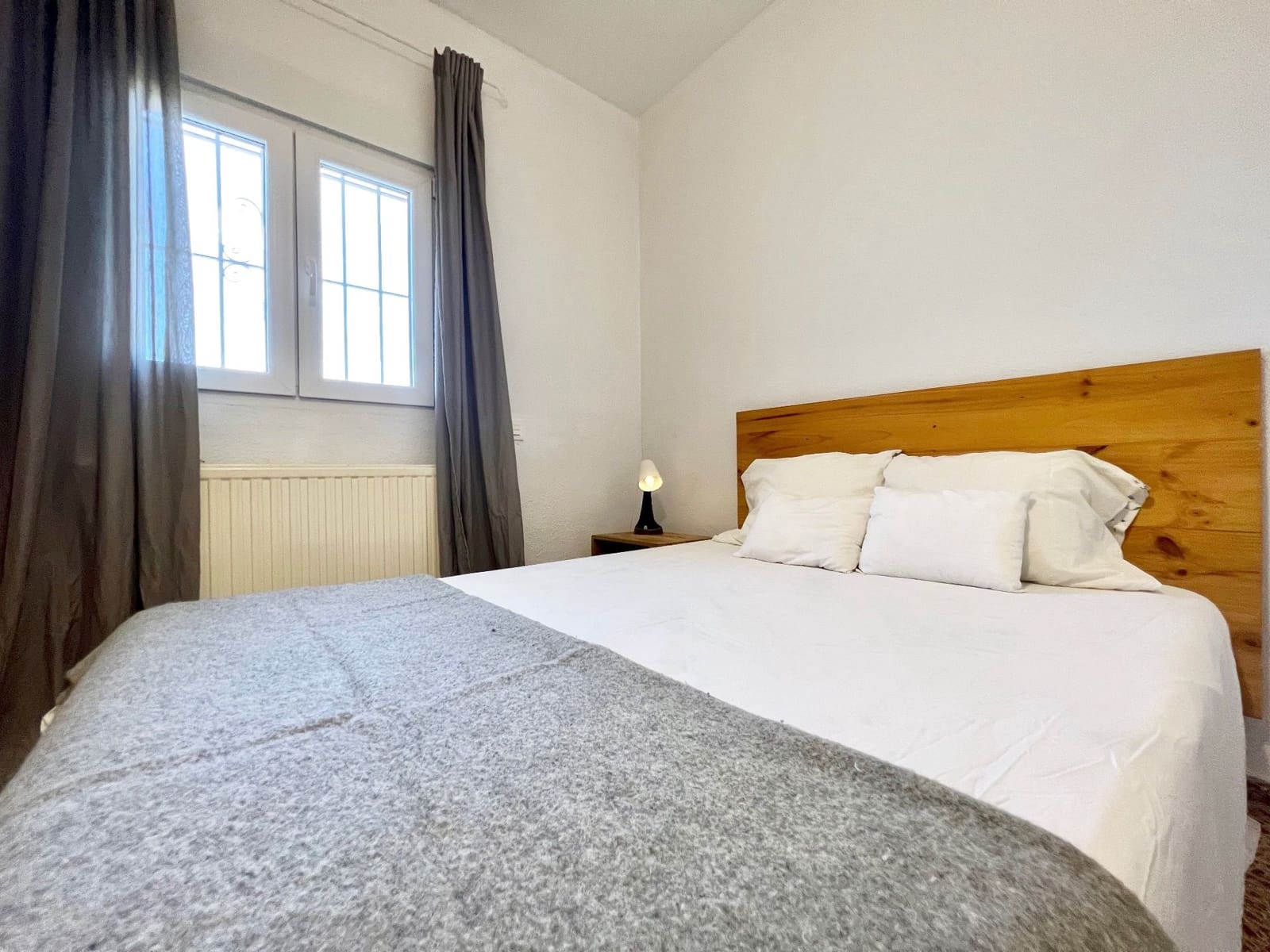 4 soveværelse Villa til leje i Calpe / Calp med swimmingpool garage - € 2.000 (Ref: 8472140)