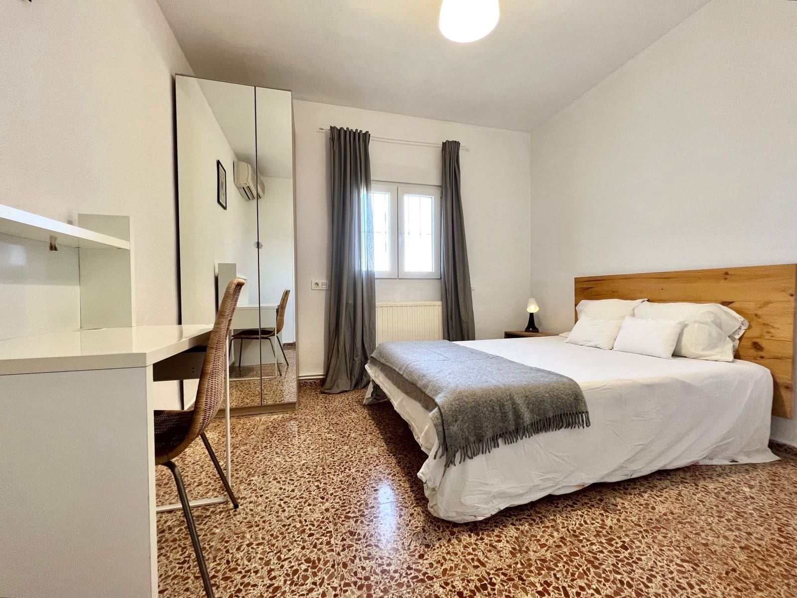 4 soveværelse Villa til leje i Calpe / Calp med swimmingpool garage - € 2.000 (Ref: 8472140)