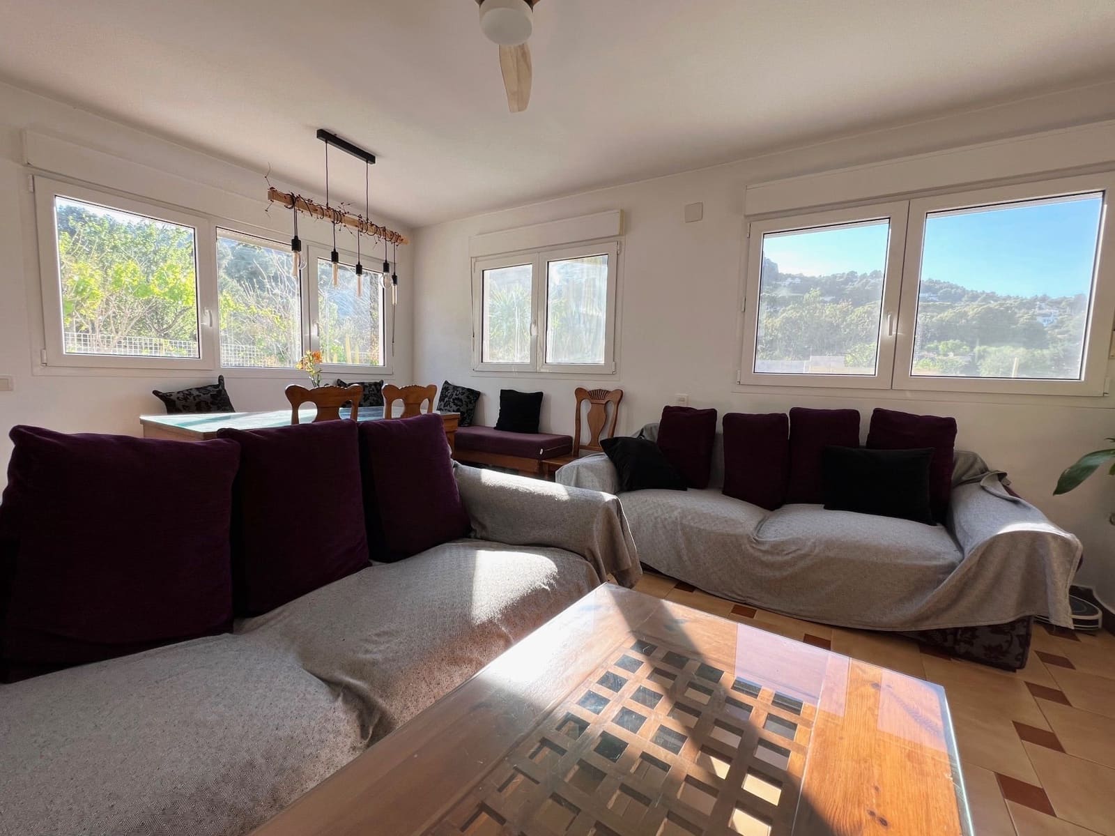 4 soveværelse Villa til leje i Calpe / Calp med swimmingpool garage - € 2.000 (Ref: 8472140)