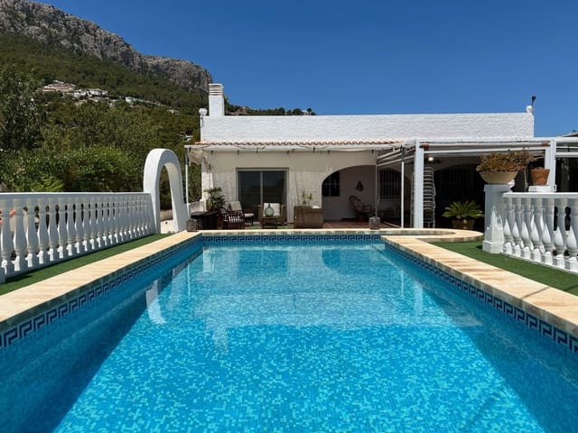 4 bedroom Villa for rent in Gargasindi, Calpe / Calp with pool garage - € 2,000 (Ref: 8472140)