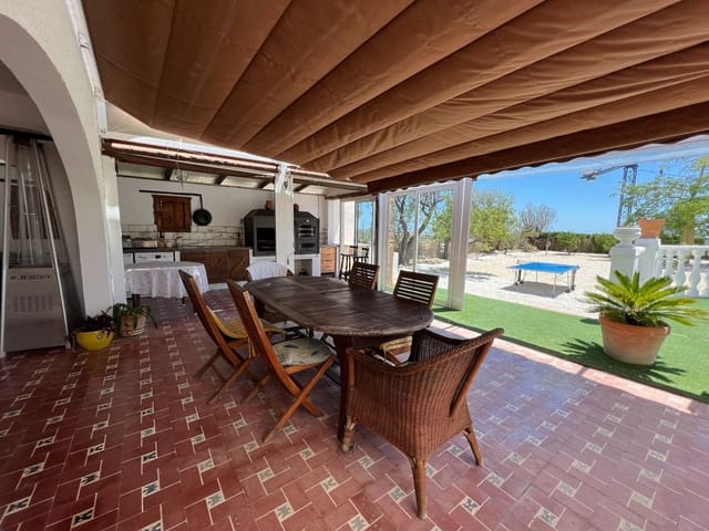4 bedroom Villa for rent in Gargasindi, Calpe / Calp with pool garage - € 2,000 (Ref: 8472140)