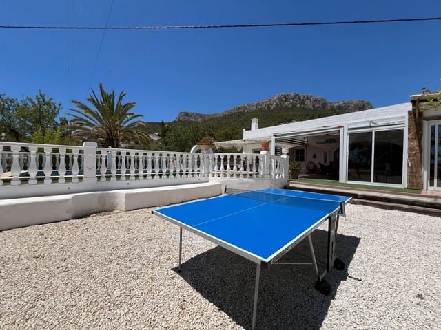 4 bedroom Villa for rent in Gargasindi, Calpe / Calp with pool garage - € 2,000 (Ref: 8472140)