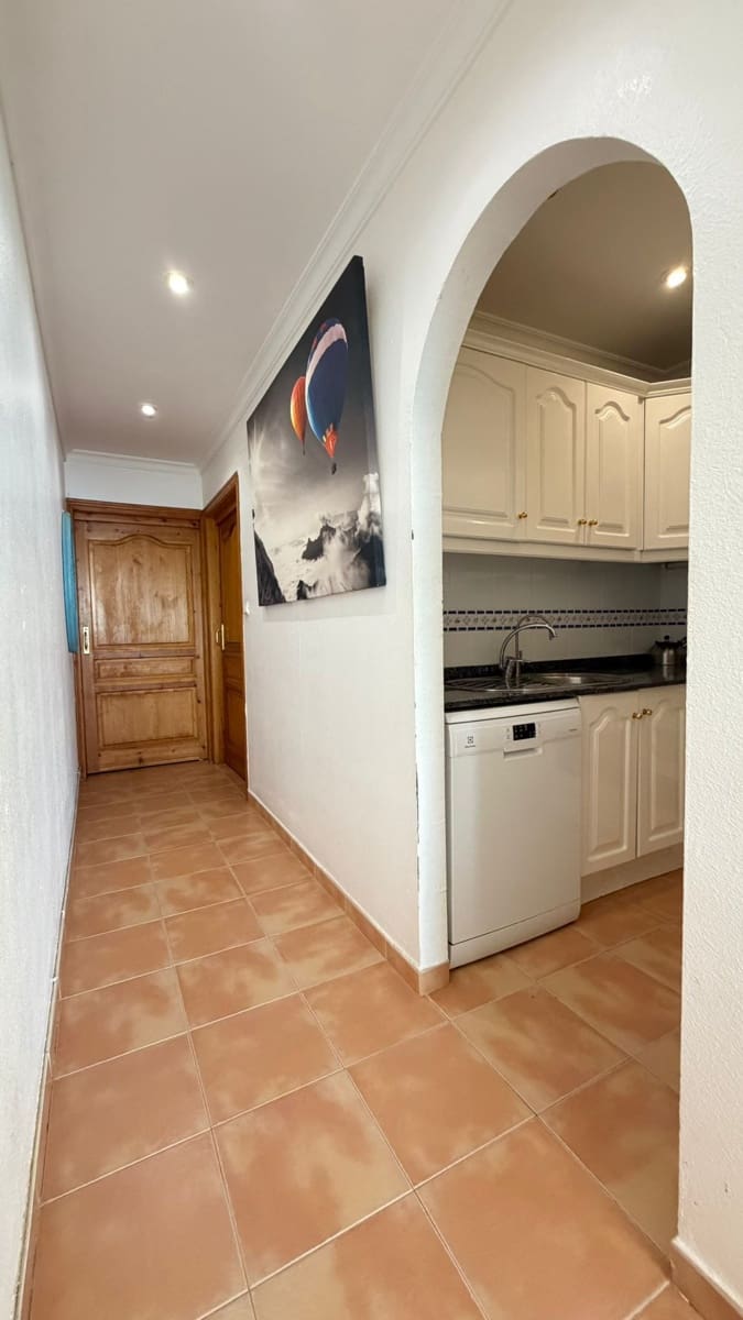 1 soverom Leilighet til leie i Calpe / Calp med garasje - € 800 (Ref: 8665065)