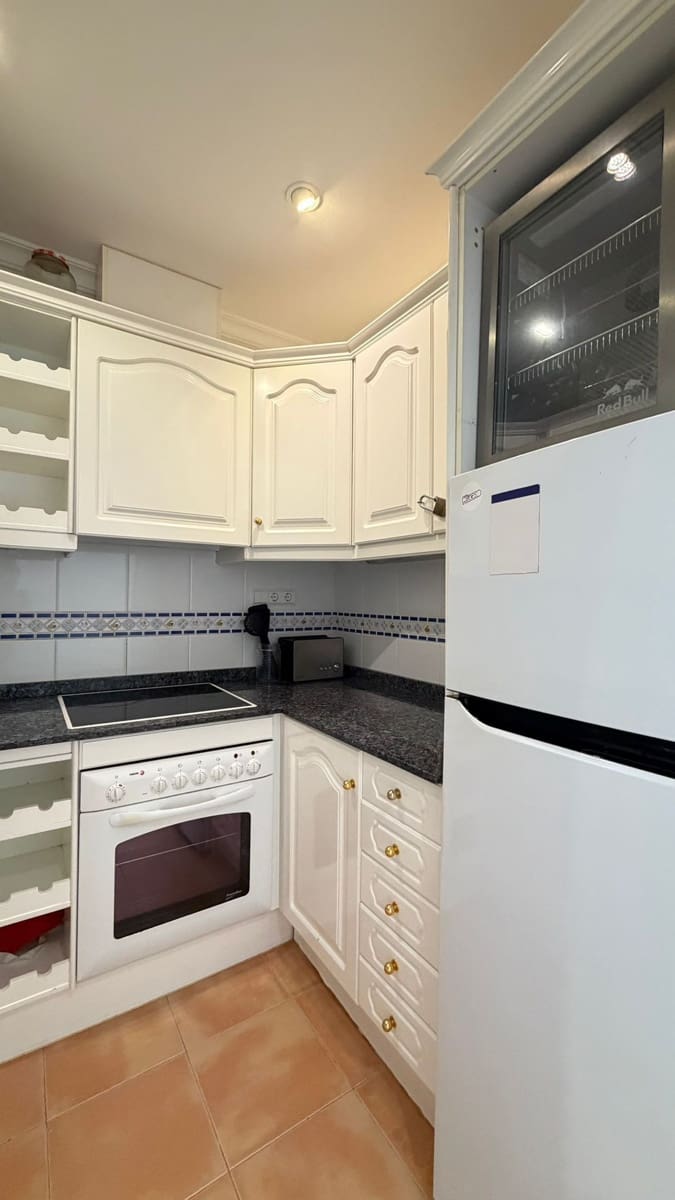 1 soverom Leilighet til leie i Calpe / Calp med garasje - € 800 (Ref: 8665065)