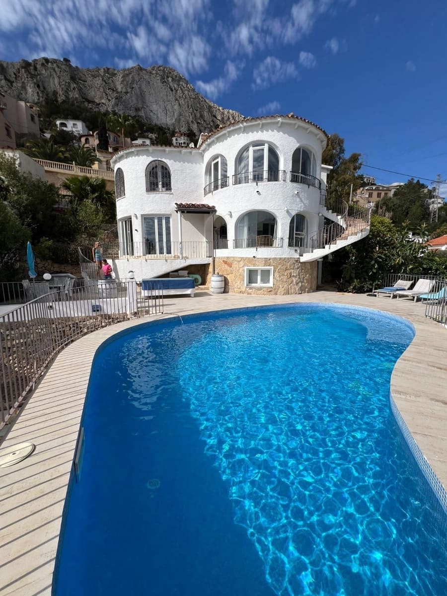 5 sovrum Villa till salu i Calpe / Calp med pool garage - 635 000 € (Ref: 8910859)