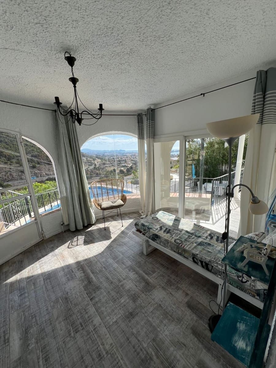 5 sovrum Villa till salu i Calpe / Calp med pool garage - 635 000 € (Ref: 8910859)