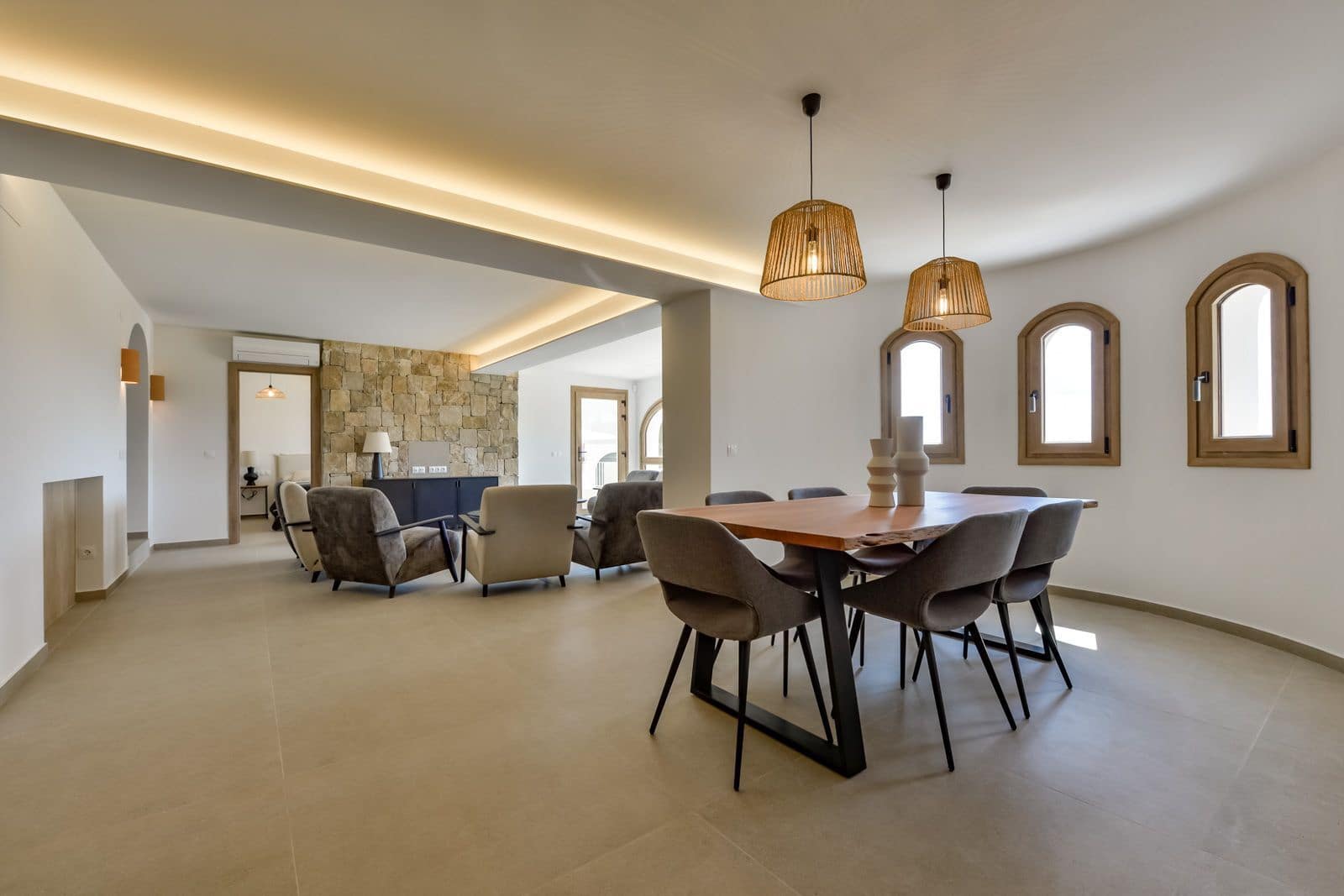 5 bedroom Villa for sale in Altea - € 1,495,000 (Ref: 8914863)