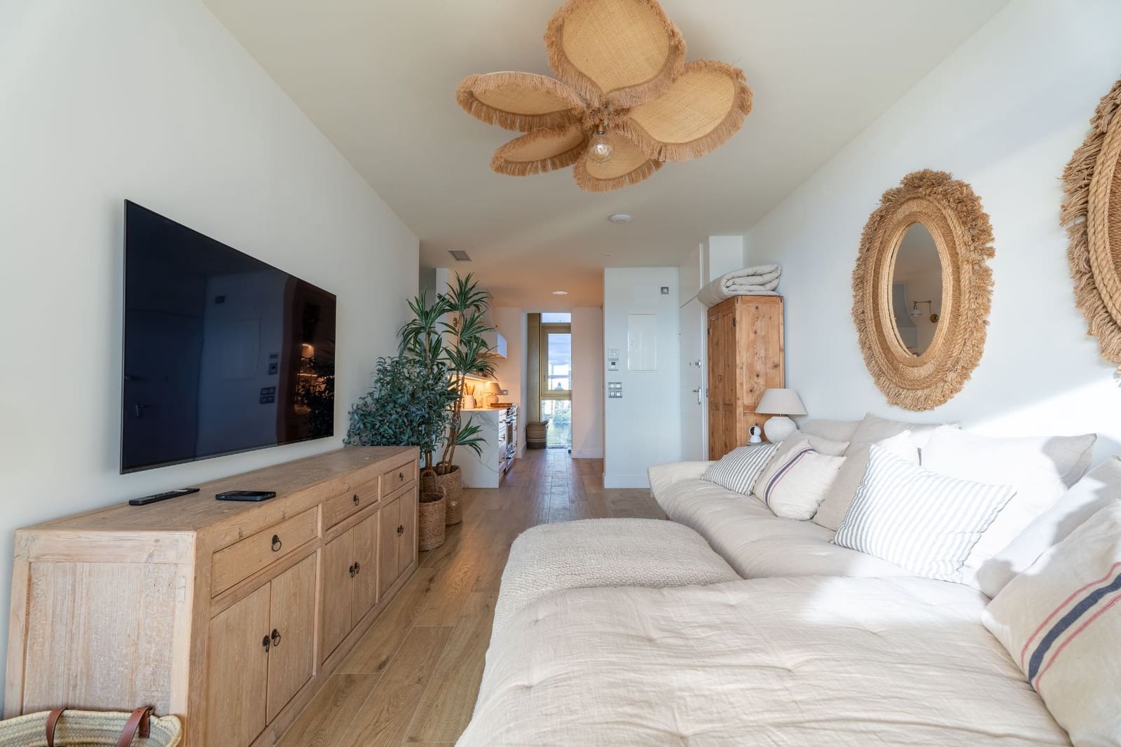 2 bedroom Apartment for sale in Benidorm with pool garage - € 790,000 (Ref: 8926055)