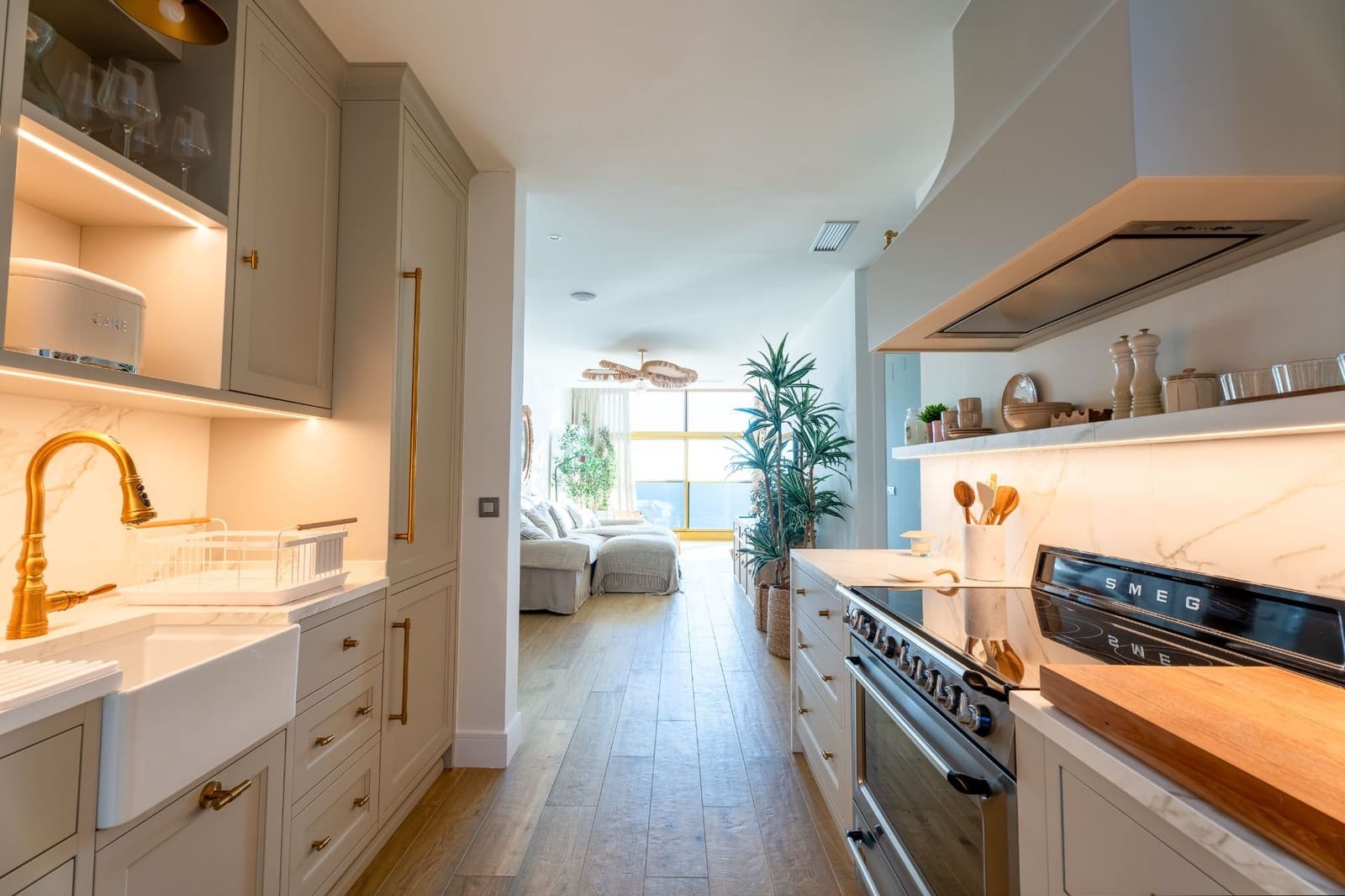 2 bedroom Apartment for sale in Benidorm with pool garage - € 790,000 (Ref: 8926055)