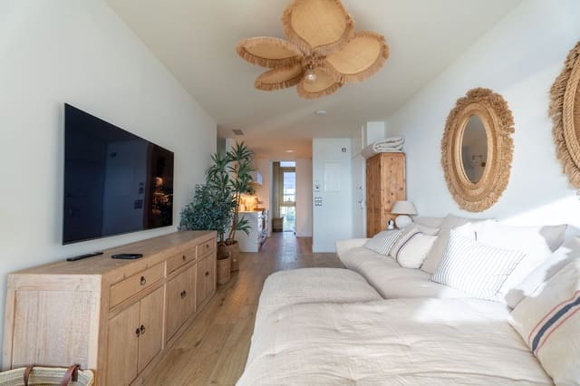 2 soverom Leilighet til salgs i Benidorm med svømmebasseng garasje - € 790 000 (Ref: 8926055)