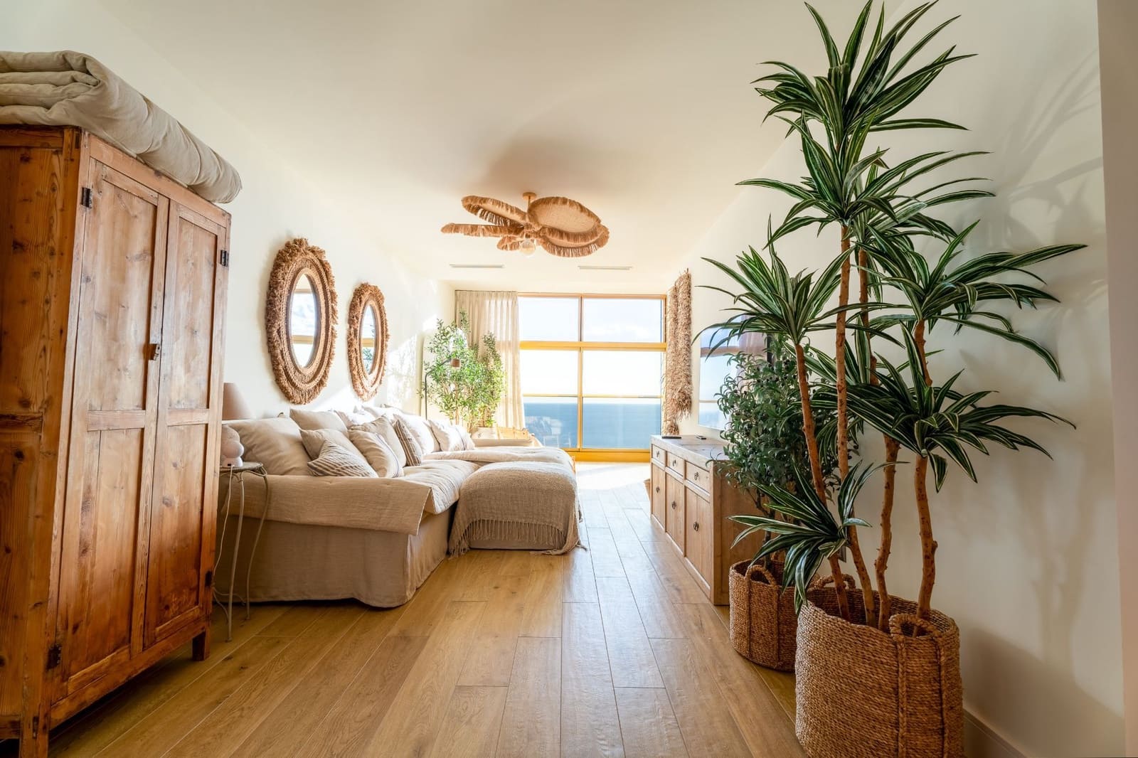 2 bedroom Apartment for sale in Benidorm with pool garage - € 790,000 (Ref: 8926055)