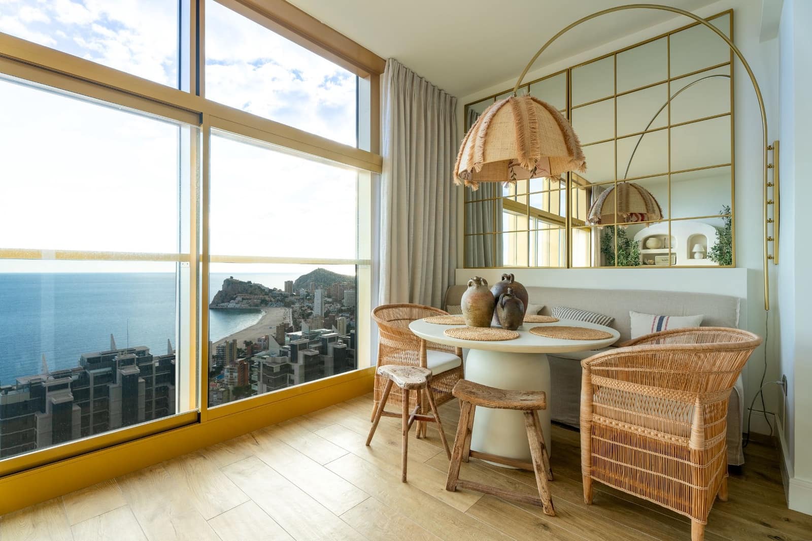 2 bedroom Apartment for sale in Benidorm with pool garage - € 790,000 (Ref: 8926055)