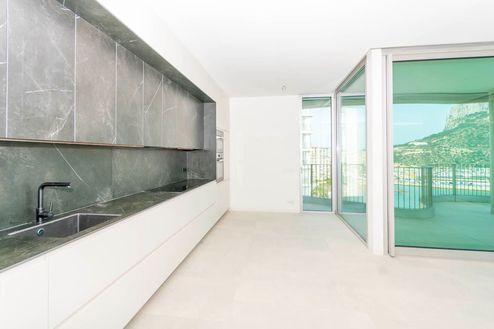 4 soveværelse Lejlighed til salg i Calpe / Calp med garage - € 1.600.000 (Ref: 8988027)