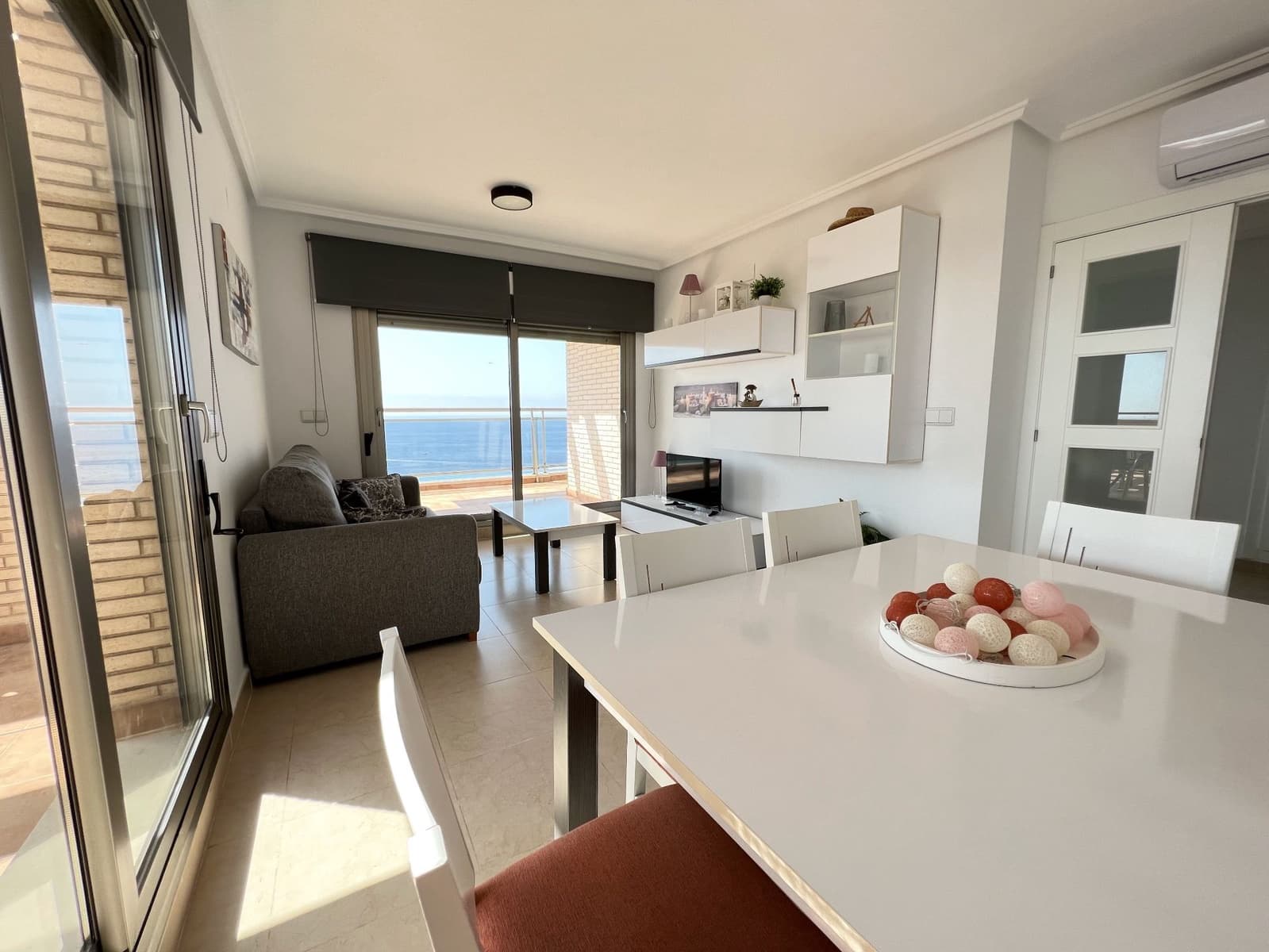 3 soveværelse Penthouse til leje i Calpe / Calp med swimmingpool garage - € 2.000 (Ref: 9036384)