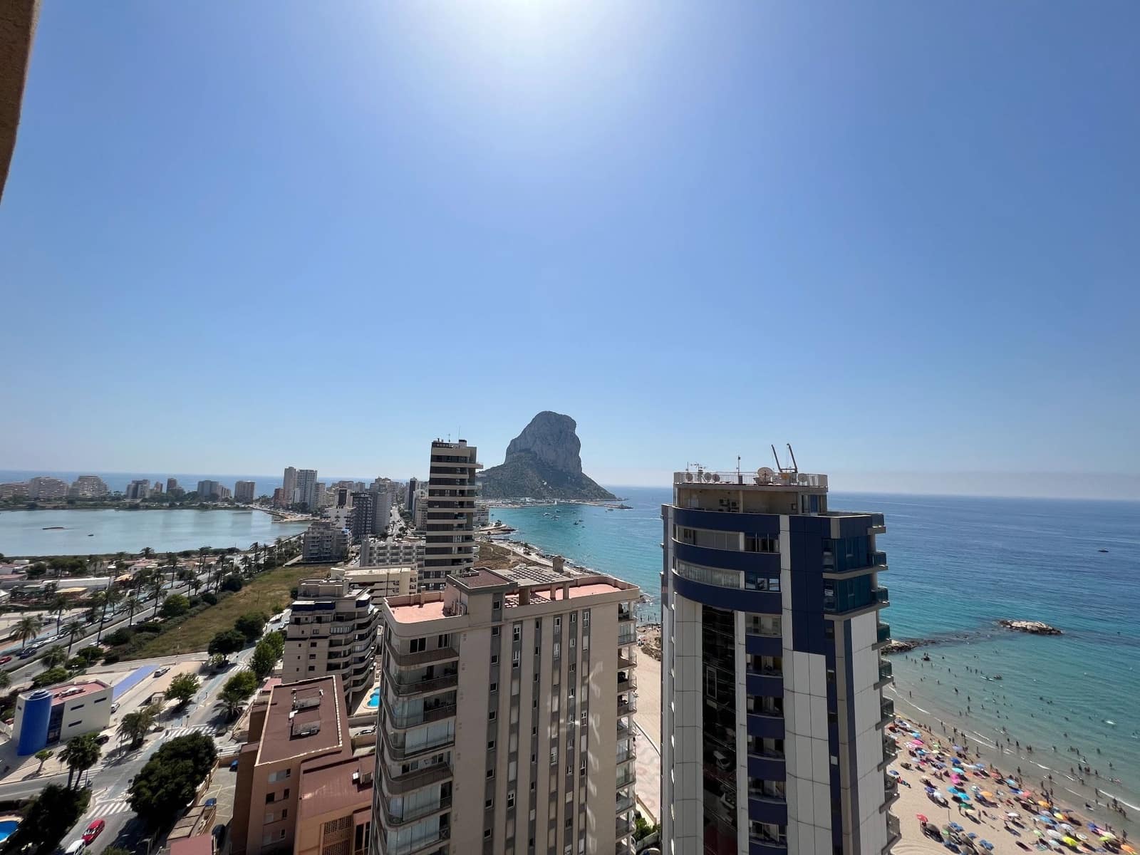 3 soveværelse Penthouse til leje i Calpe / Calp med swimmingpool garage - € 2.000 (Ref: 9036384)