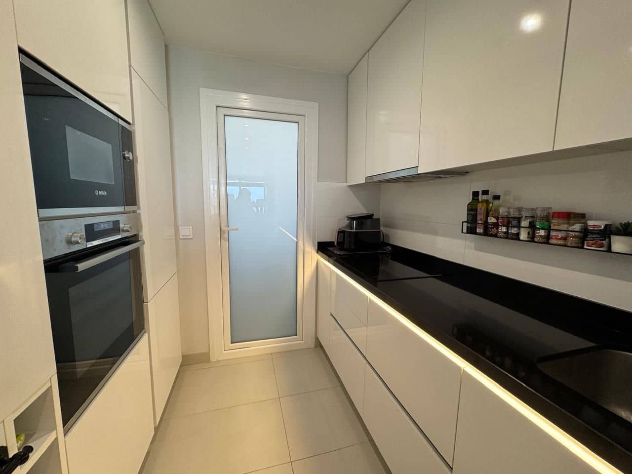 2 makuuhuone Huoneisto myytävänä paikassa Calpe / Calp mukana 
autotalli - 495 000 € (Ref: 9041975)