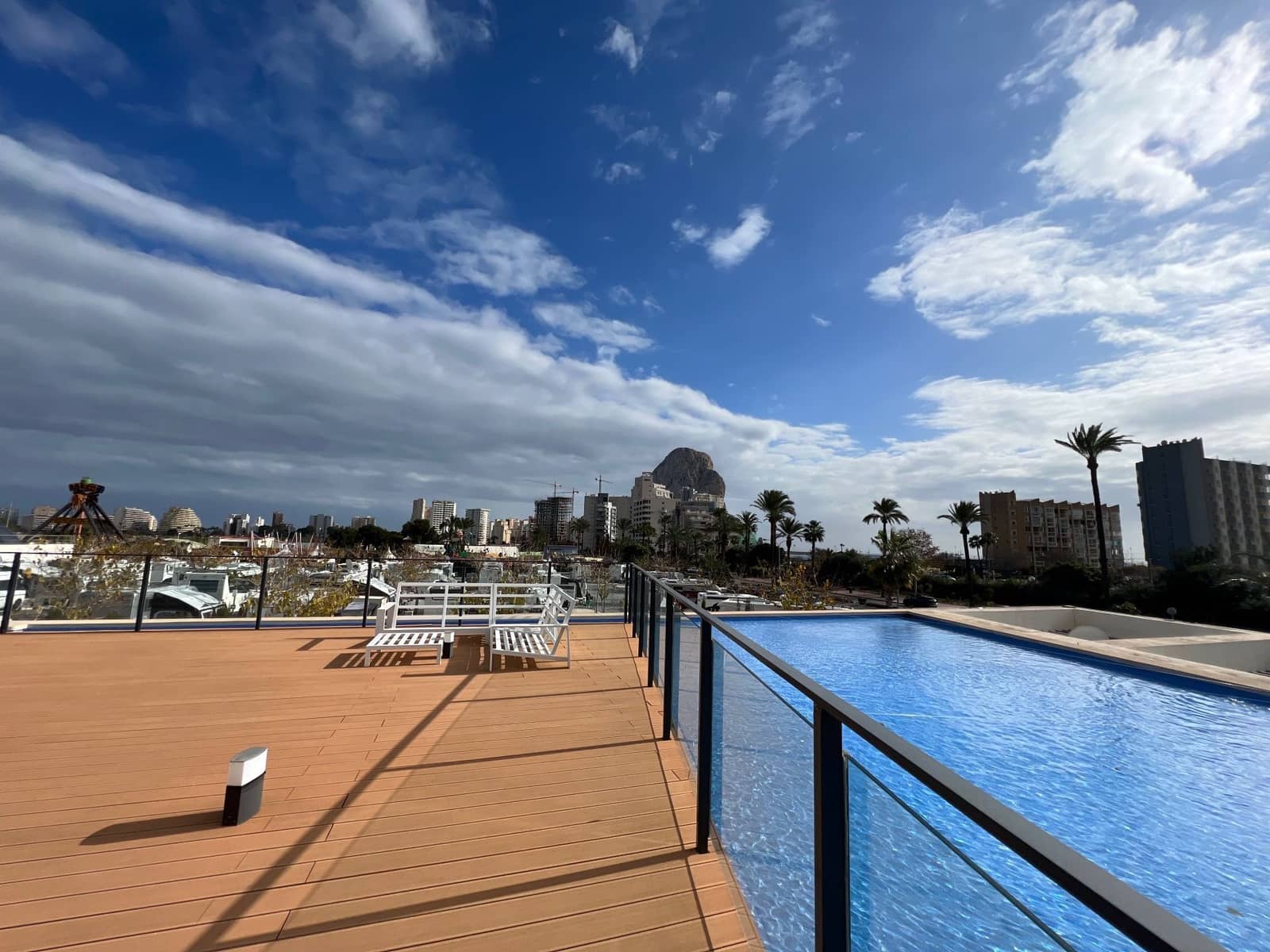 2 makuuhuone Huoneisto myytävänä paikassa Calpe / Calp mukana 
autotalli - 495 000 € (Ref: 9041975)