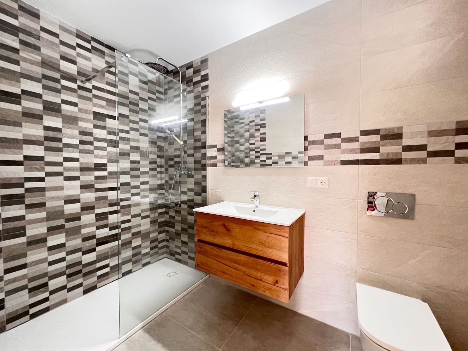 1 soveværelse Lejlighed til leje i Calpe / Calp med garage - € 1.000 (Ref: 9050696)