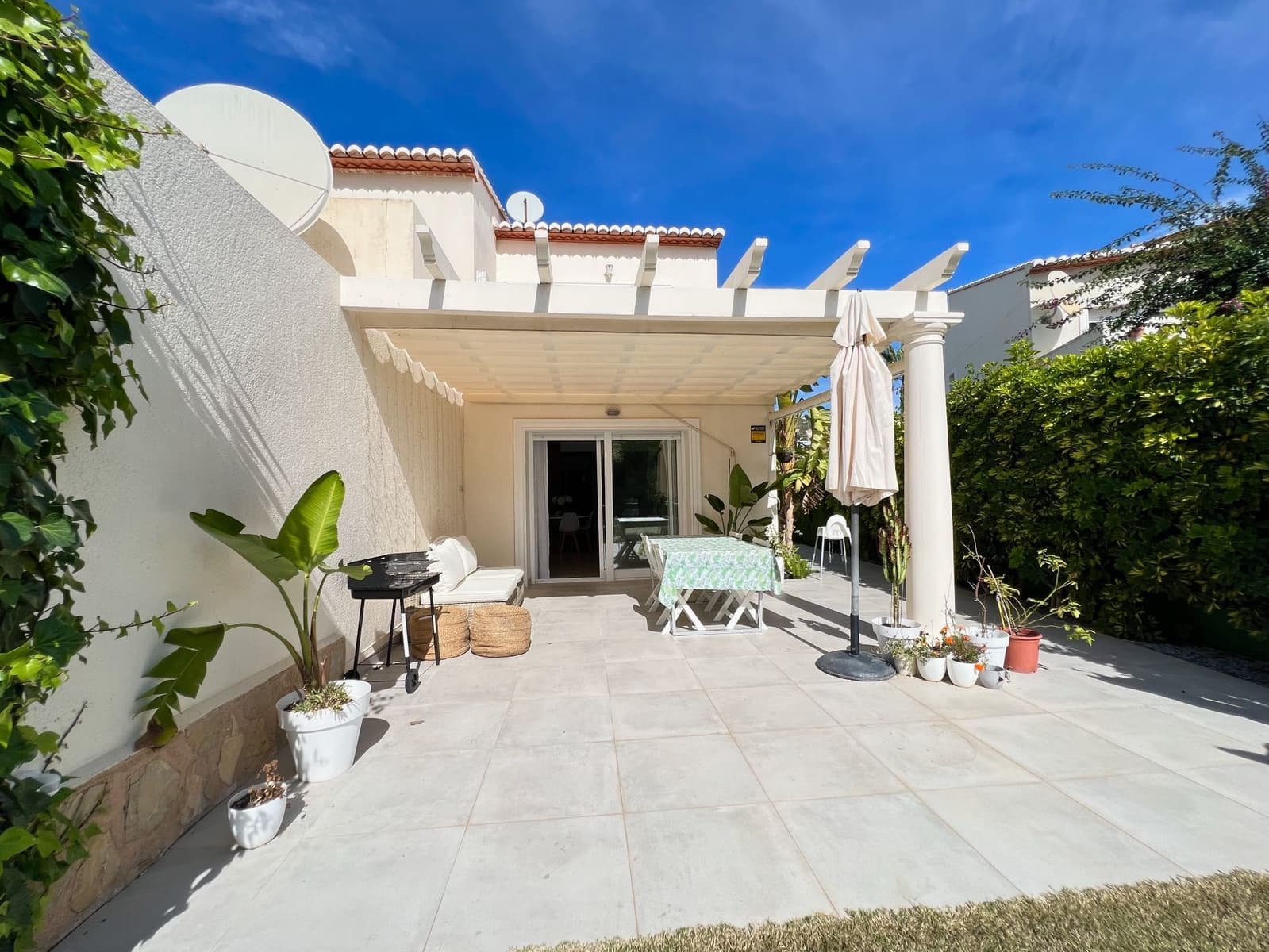 3 sypialnia Bungalow do wynajęcia w Calpe / Calp z basenem garażem - 2 000 € (Ref: 9124581)