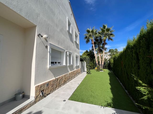 3 bedroom Bungalow for rent in Cometa - Carrió, Calpe / Calp with pool garage - € 2,000 (Ref: 9124581)